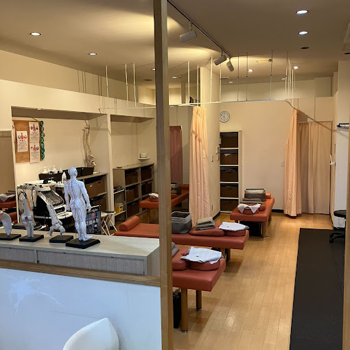 心身堂鍼灸・整骨院 イオンタウン読谷院・内観１