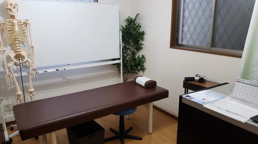 交通事故専門院 接骨院ロイヤルキャリッジ・内観１