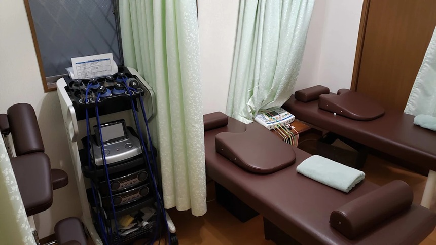 交通事故専門院 接骨院ロイヤルキャリッジ・内観２